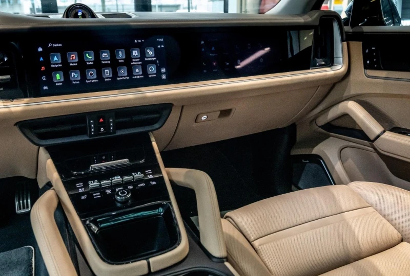 Porsche Cayenne TURBO E-HYBRID BURMESTER HEAD UP PANORAMA 360 PDCC, снимка 11 - Автомобили и джипове - 52393806