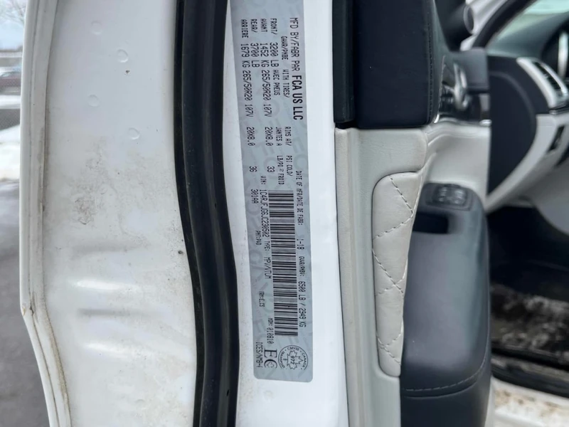 Jeep Grand cherokee * Summit * CARFAX * БЕЗ ПЪРВОНАЧАЛНА ВНОСКА, снимка 10 - Автомобили и джипове - 53057393