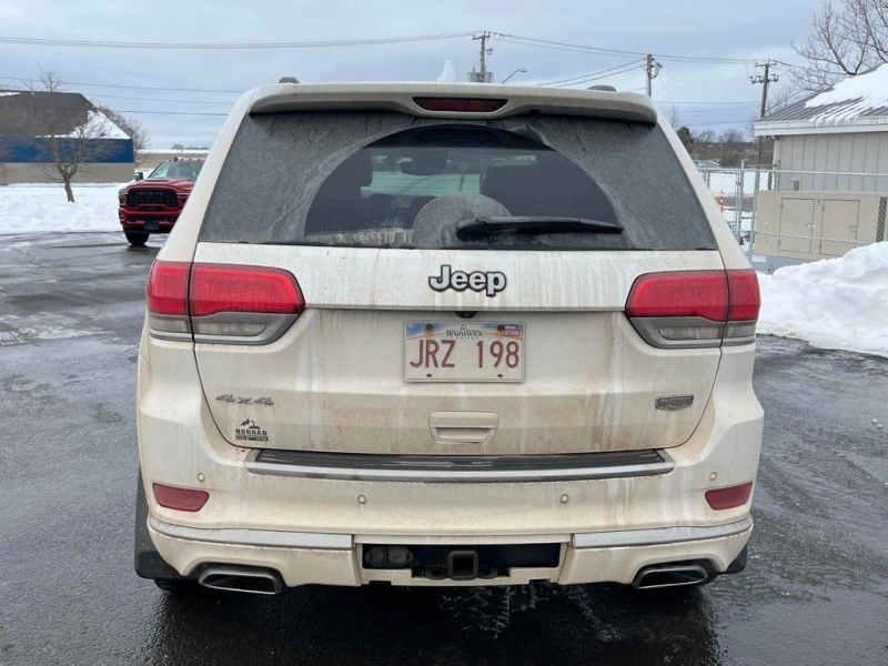 Jeep Grand cherokee * Summit * CARFAX * БЕЗ ПЪРВОНАЧАЛНА ВНОСКА, снимка 4 - Автомобили и джипове - 53057393