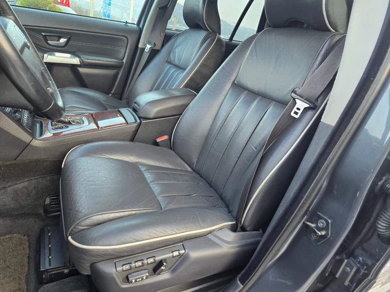 Volvo Xc90 2.4 D5 ! ! КОЖА! ! КЛИМАТРОНИК, снимка 12 - Автомобили и джипове - 53197828