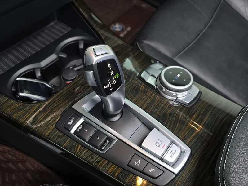 BMW X3 xDrive 20D High, снимка 9 - Автомобили и джипове - 54223740