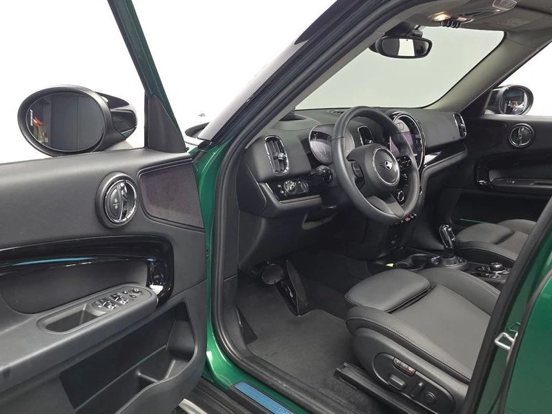 Mini Countryman 1.5 Automatic, снимка 10 - Автомобили и джипове - 56002200