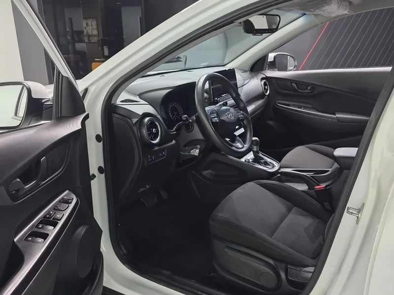 Hyundai Kona 1.6 Turbo 4Wd Smart, снимка 10 - Автомобили и джипове - 56321566