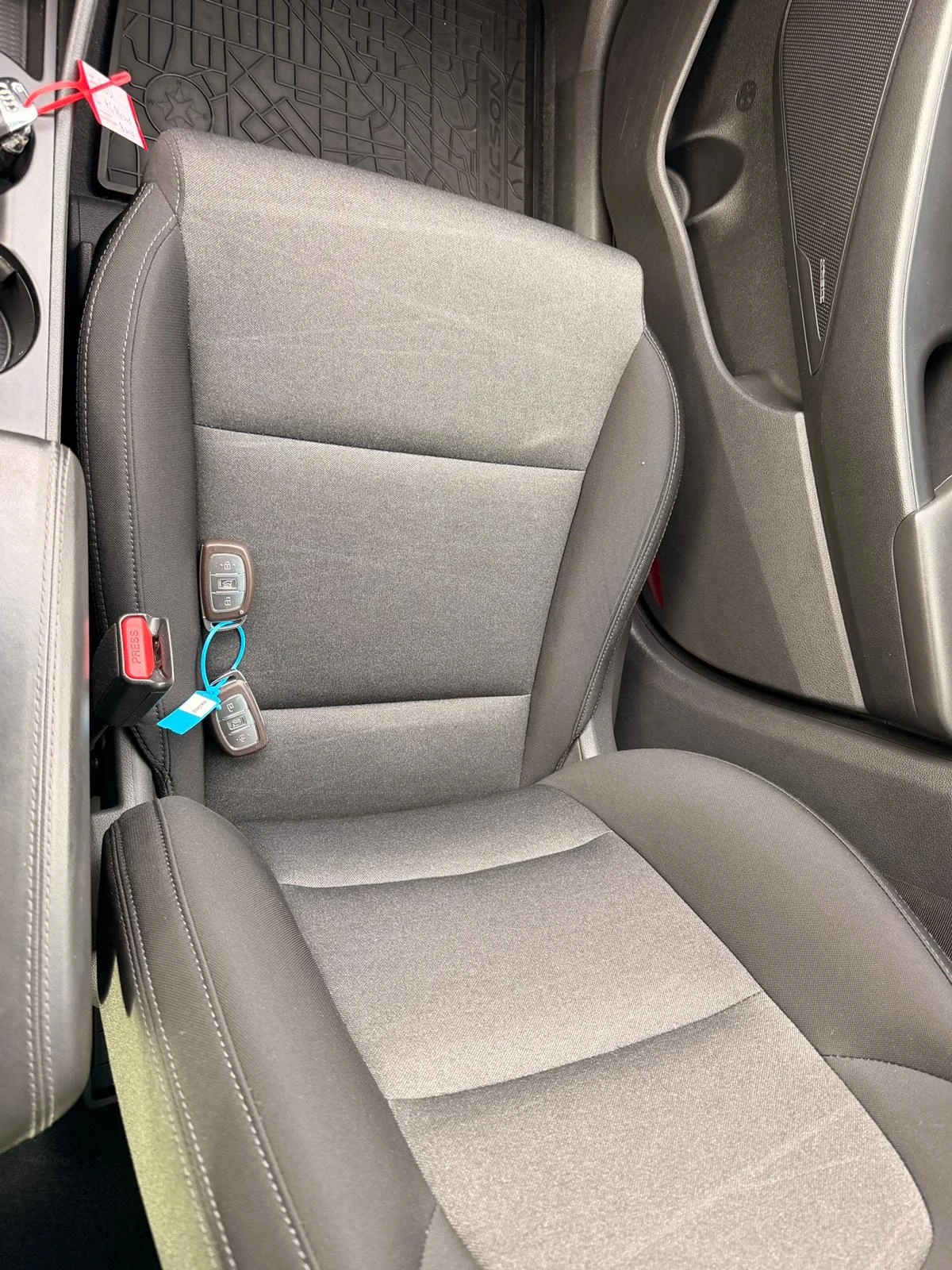 Hyundai Tucson, снимка 5 - Автомобили и джипове - 54189939