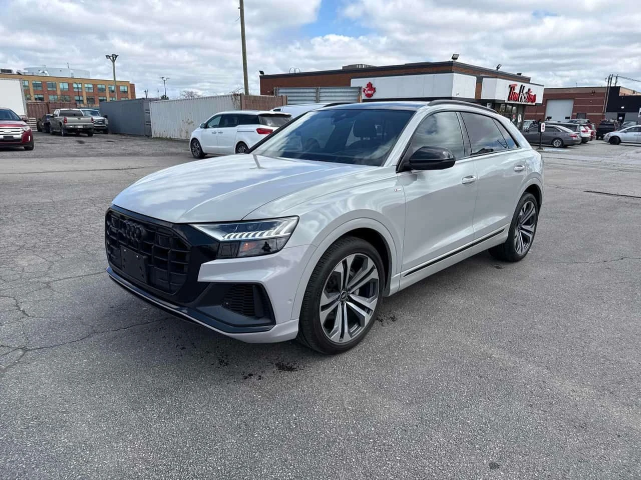 Audi Q8 * Technik * B&O * PANO * ОБДУХВАНЕ *  360 * CARFAX
