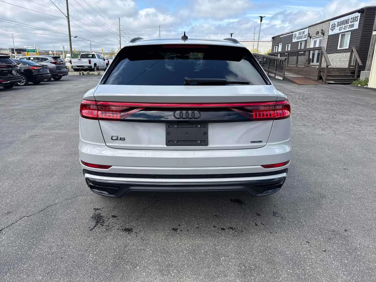 Audi Q8 * Technik * B&O * PANO * ОБДУХВАНЕ *  360 * CARFAX, снимка 4 - Автомобили и джипове - 54556753