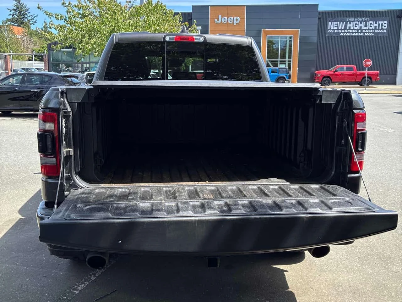 Dodge RAM 1500 SPORT / 360 / RAMBOX / АВТОКРЕДИТ , снимка 14 - Автомобили и джипове - 55046183
