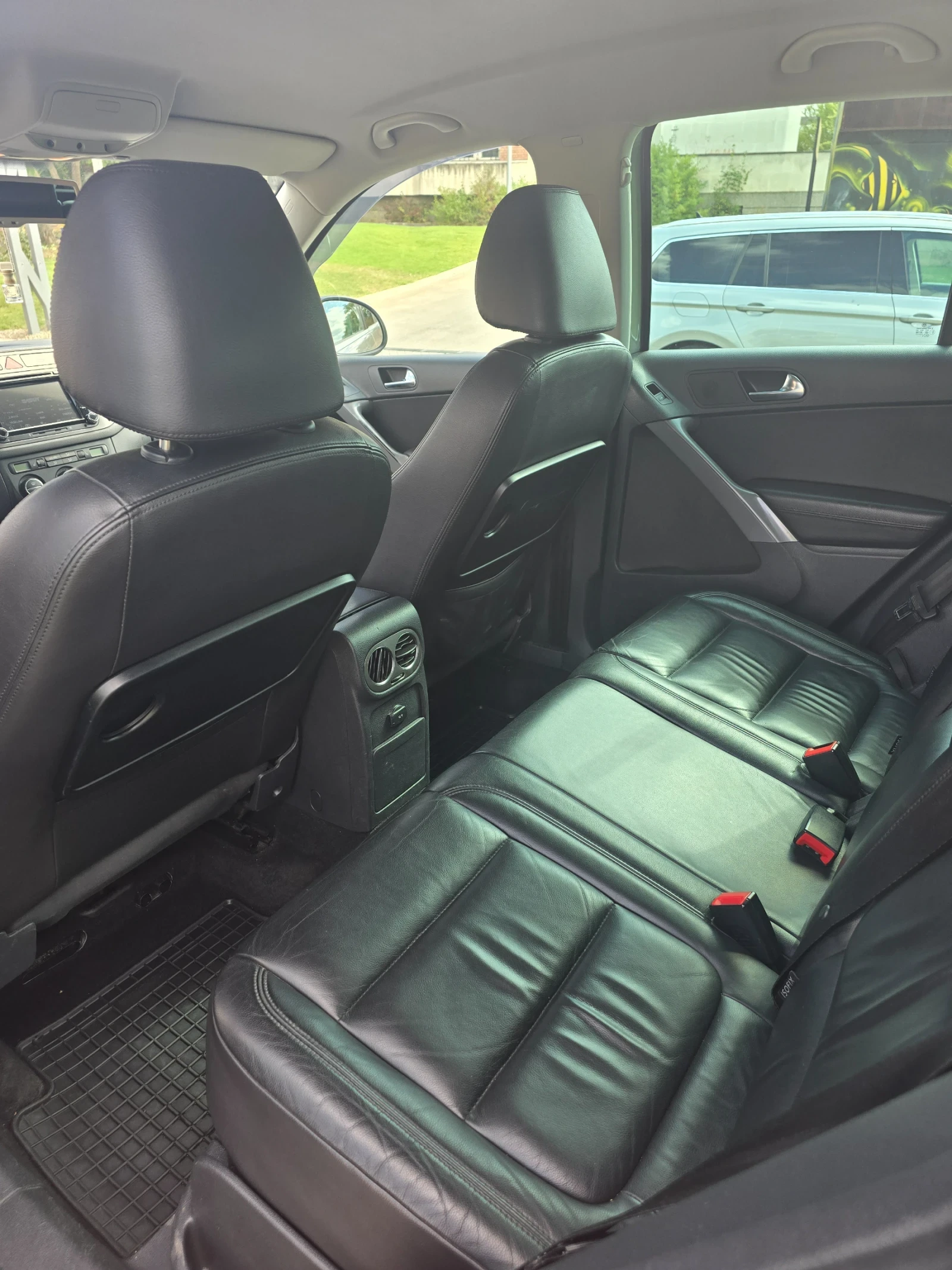 VW Tiguan, снимка 6 - Автомобили и джипове - 56057147