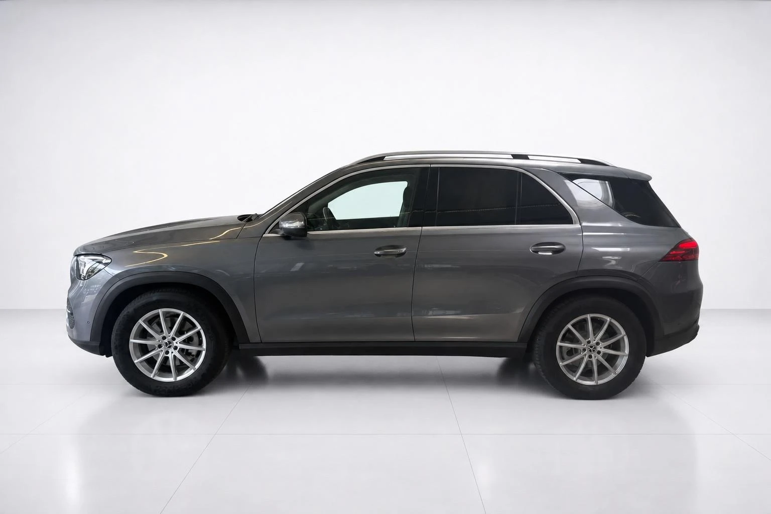 Mercedes-Benz GLE 300, снимка 3 - Автомобили и джипове - 56119606