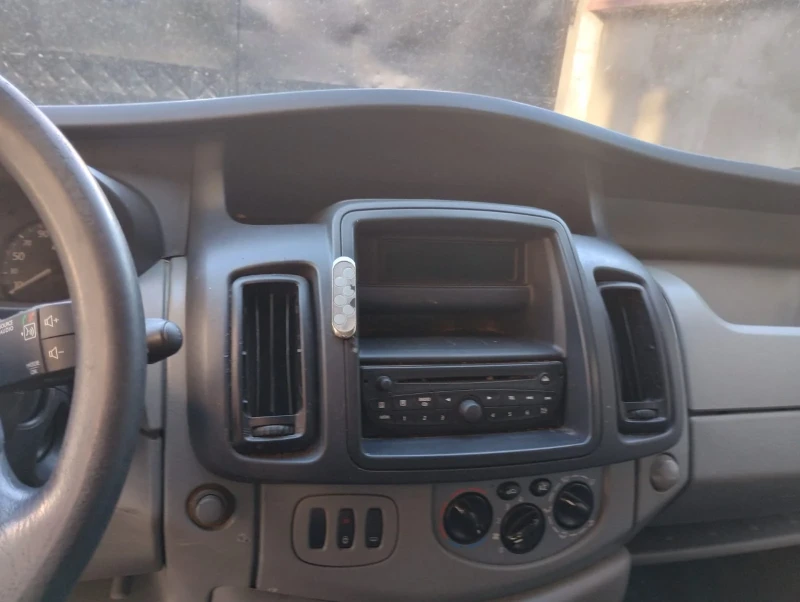 Renault Trafic, снимка 5 - Бусове и автобуси - 48266713