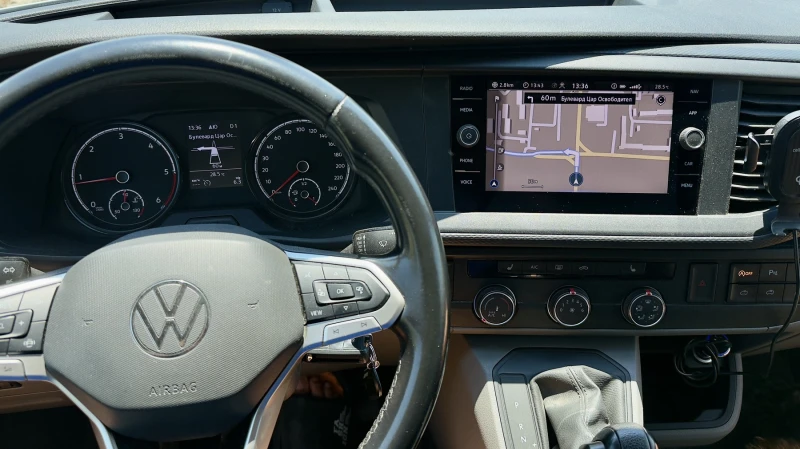 VW Transporter T 6.1 - 199к.с., снимка 8 - Бусове и автобуси - 52662406