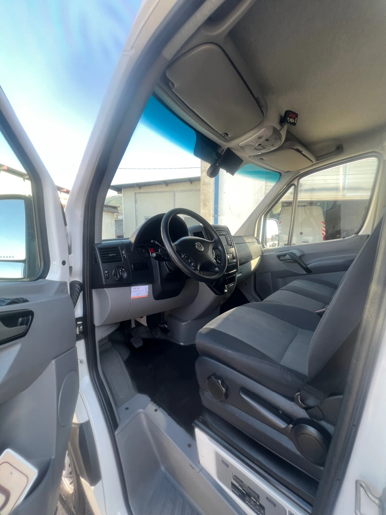 VW Crafter Хладилен -20 / 2015 година, снимка 13 - Бусове и автобуси - 55699337