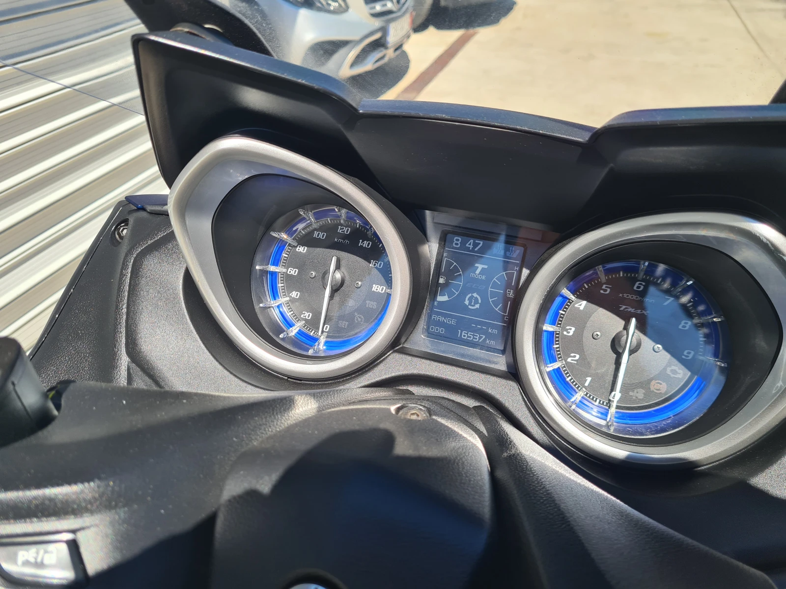 Yamaha T-max 530i ABS/TCS, снимка 8 - Мотоциклети и мототехника - 54140420