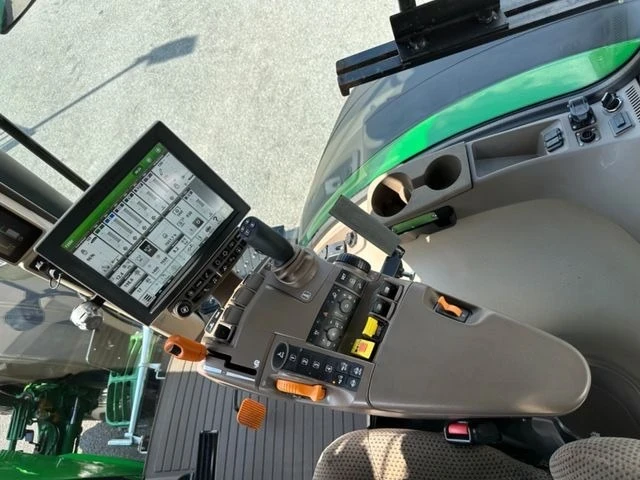 Трактор John Deere John Deere 7250R - изображение 4