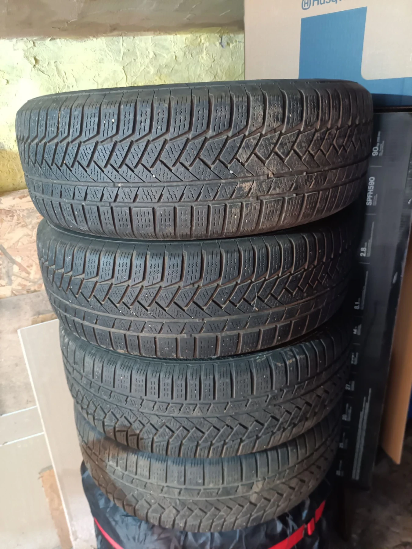 Гуми Зимни 215/65R16