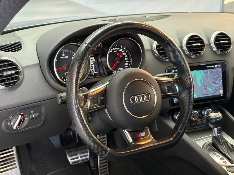 Audi Tt * 2.0TDI* COMPETITION* S-LINE* QUATTRO* CARPLAY* , снимка 9 - Автомобили и джипове - 47430111