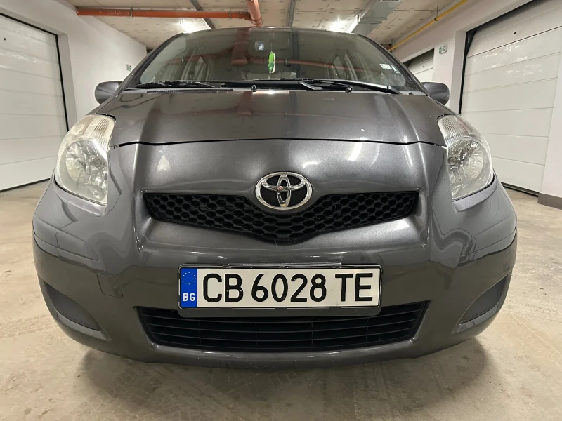 Toyota Yaris 6 скорости, снимка 1 - Автомобили и джипове - 49608190