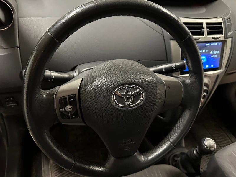 Toyota Yaris 6 скорости, снимка 9 - Автомобили и джипове - 49608190