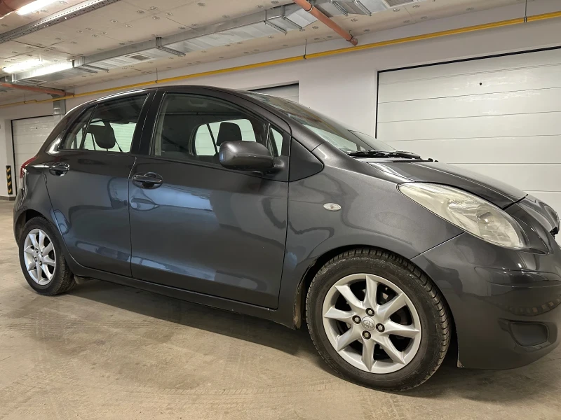 Toyota Yaris 1.4 Дизел , снимка 15 - Автомобили и джипове - 49238077