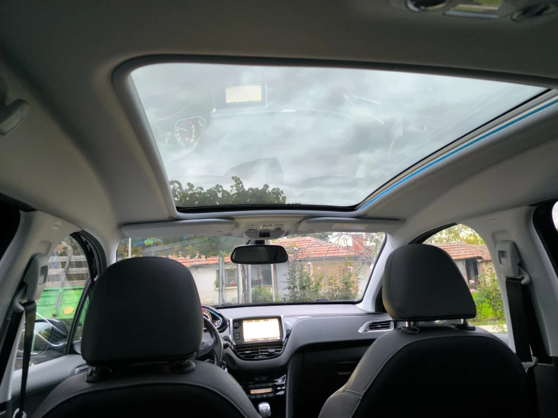Peugeot 2008 130кс, 6ск , панорама, навигация, камера, кожа, снимка 8 - Автомобили и джипове - 52542774