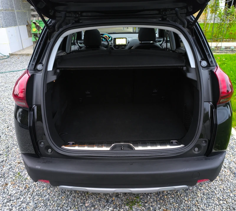 Peugeot 2008 130кс, 6ск , панорама, навигация, камера, кожа, снимка 7 - Автомобили и джипове - 52542774