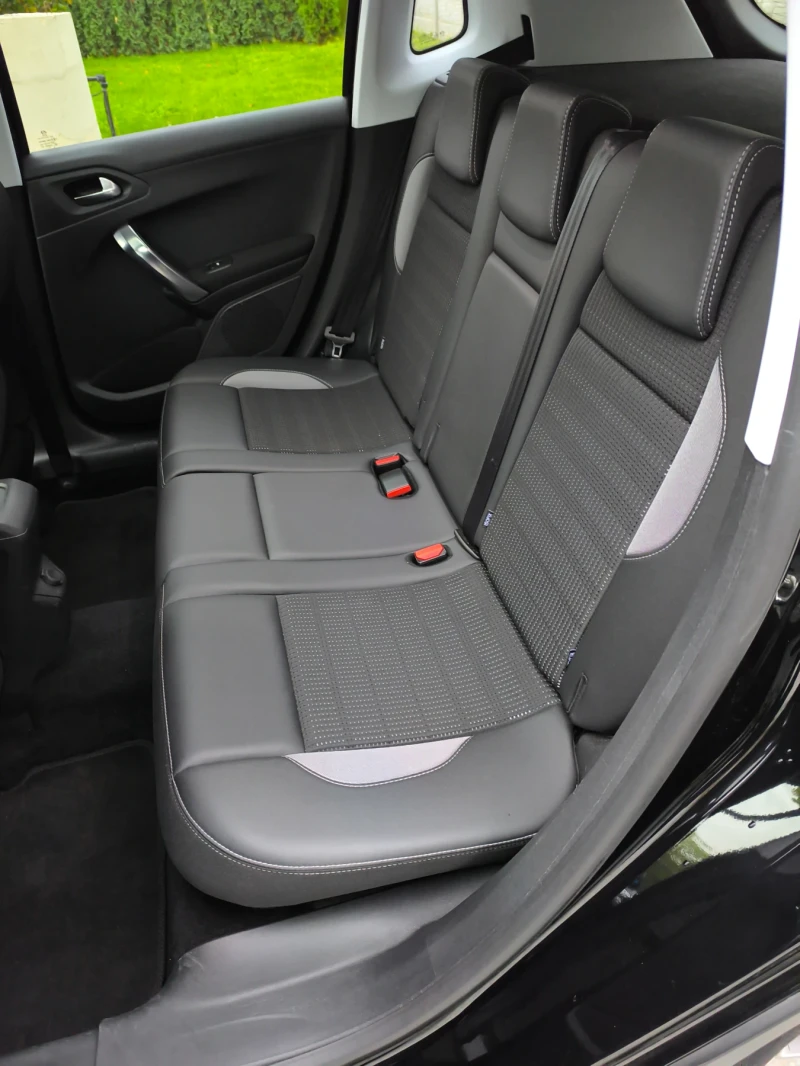 Peugeot 2008 130кс, 6ск , панорама, навигация, камера, кожа, снимка 12 - Автомобили и джипове - 52542774