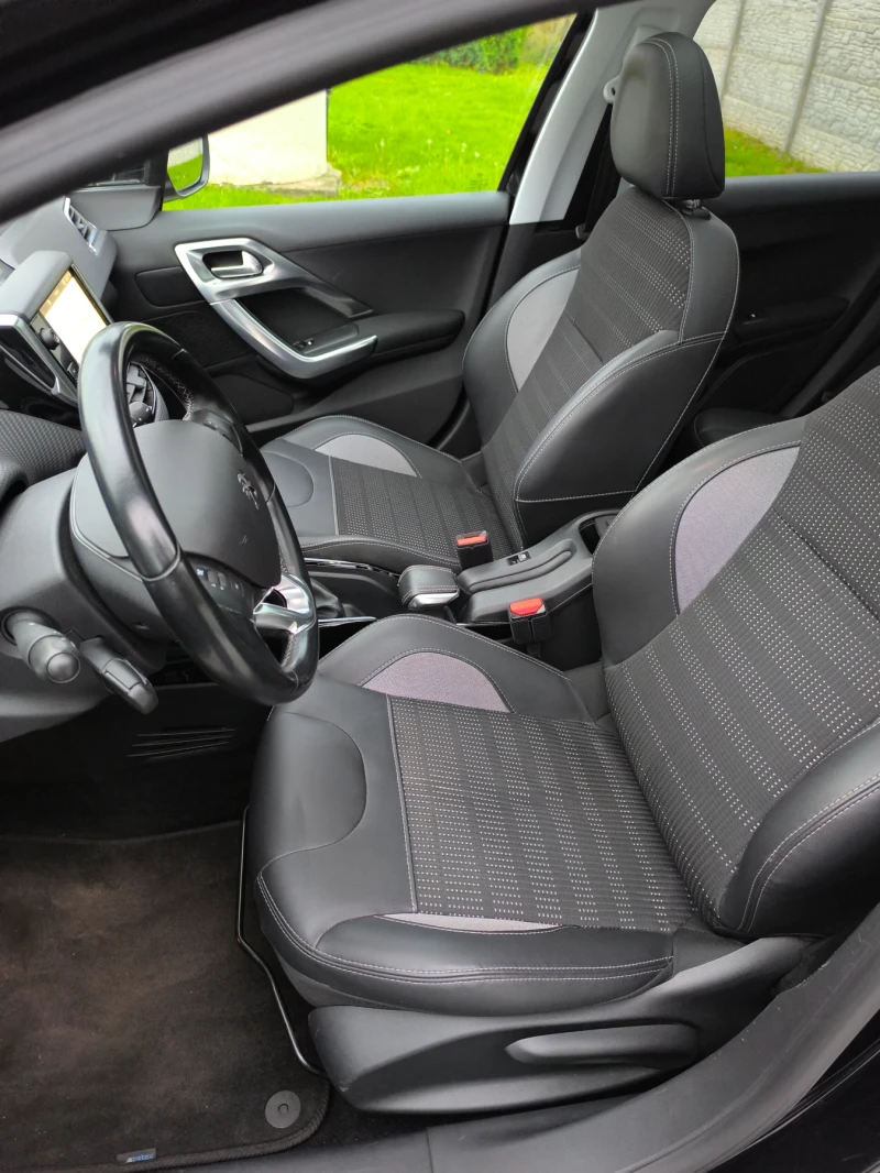 Peugeot 2008 130кс, 6ск , панорама, навигация, камера, кожа, снимка 10 - Автомобили и джипове - 52542774