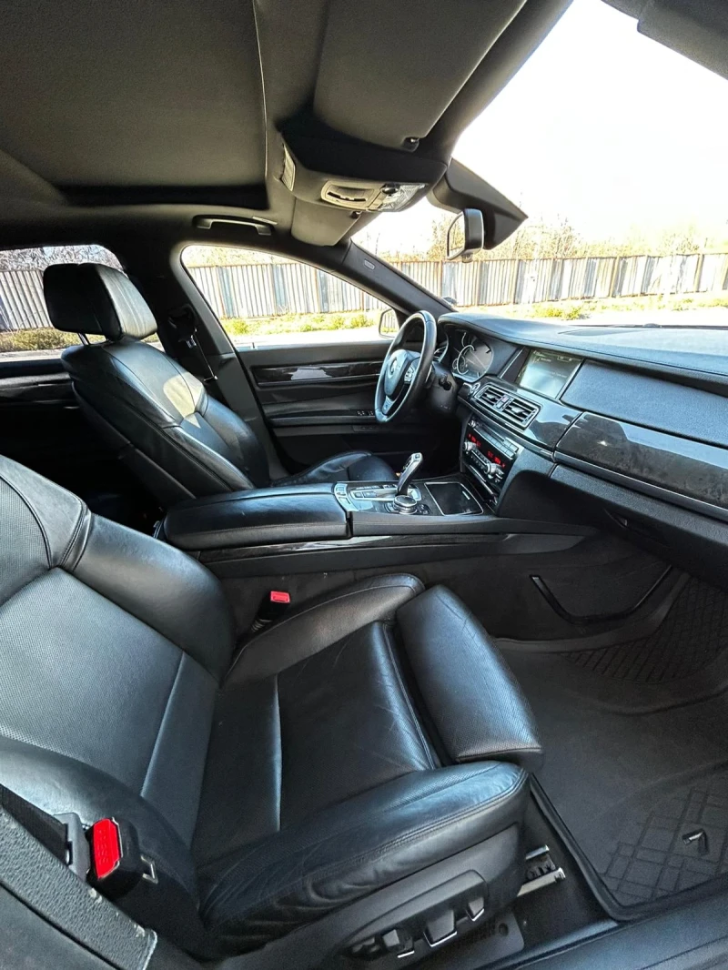 BMW 750 750d xdrive M-paket Lizing Full Maxx Top, снимка 7 - Автомобили и джипове - 52954001