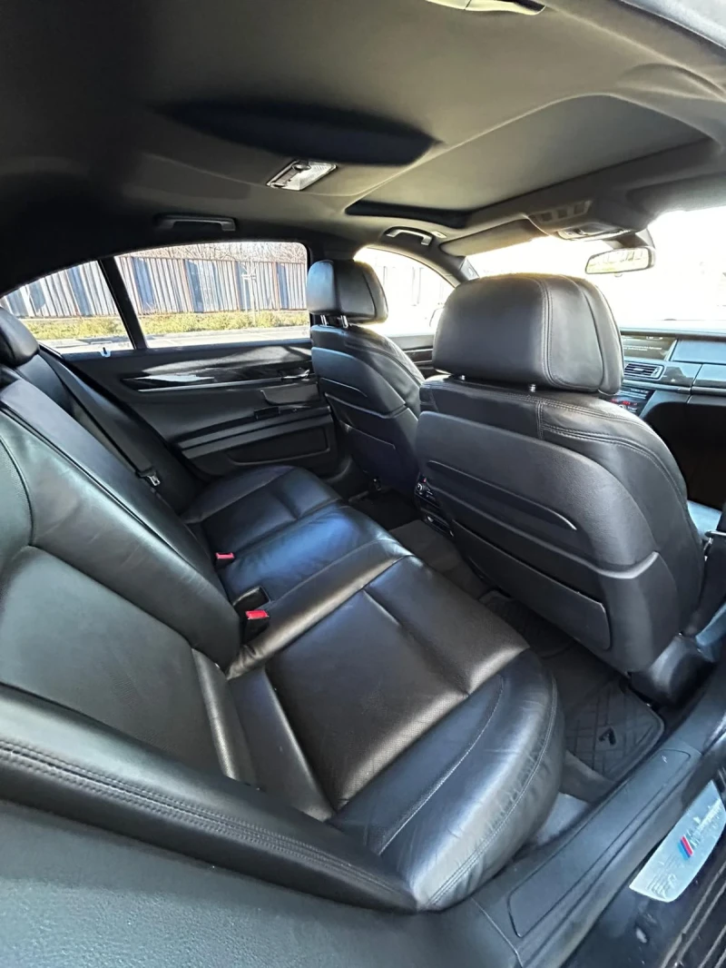 BMW 750 750d xdrive M-paket Lizing Full Maxx Top, снимка 11 - Автомобили и джипове - 52954001