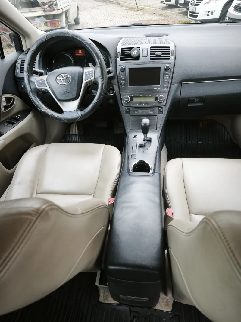 Toyota Avensis 2.0 Бензин/Авоматик, снимка 10 - Автомобили и джипове - 52669020