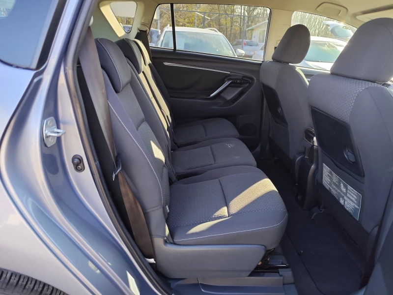 Toyota Verso 1.6VVT-i* FACE* 7 MECTA* EURO5B* NAVI* CAMERA* , снимка 12 - Автомобили и джипове - 52802073