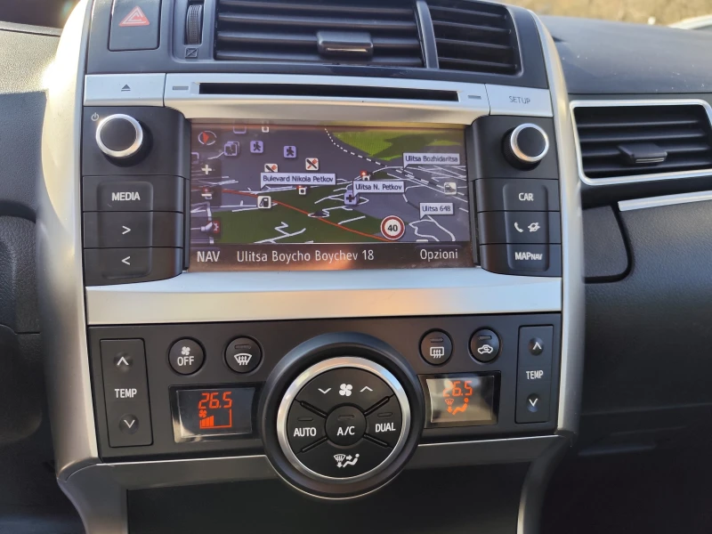 Toyota Verso 1.6VVT-i* FACE* 7 MECTA* EURO5B* NAVI* CAMERA* , снимка 8 - Автомобили и джипове - 52802073