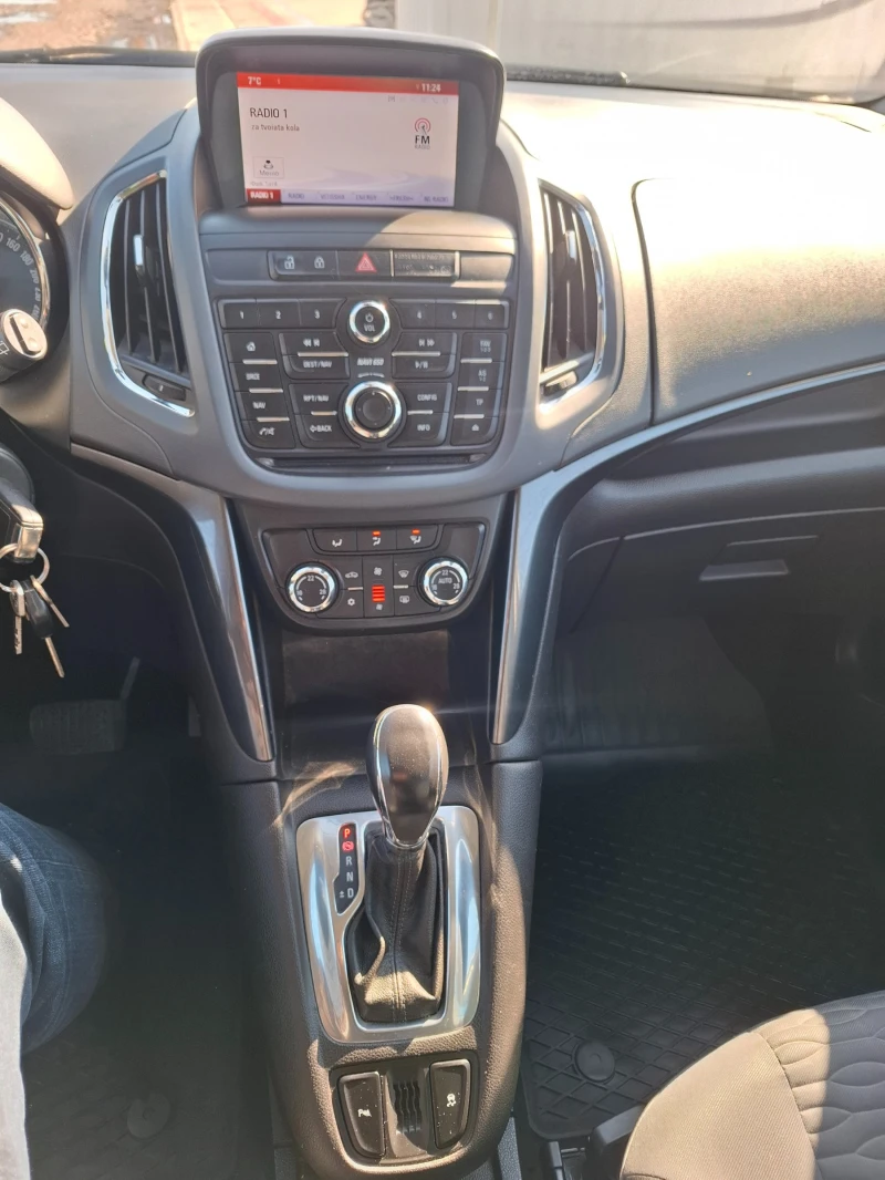 Opel Zafira таурер, снимка 11 - Автомобили и джипове - 53594841