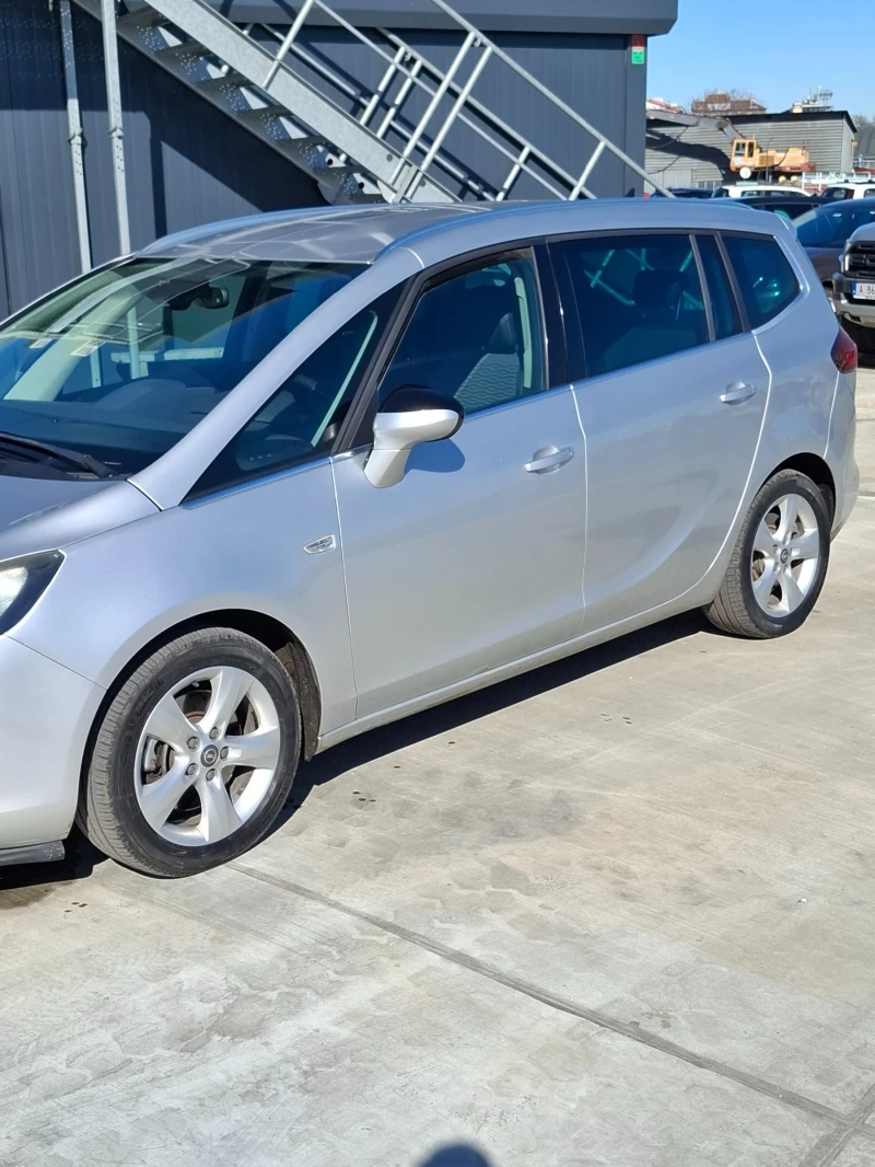Opel Zafira таурер, снимка 2 - Автомобили и джипове - 53594841
