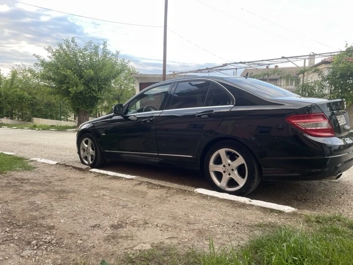 Mercedes-Benz C 220, снимка 5 - Автомобили и джипове - 45571294