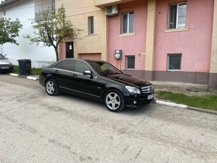 Mercedes-Benz C 220, снимка 1 - Автомобили и джипове - 45571294