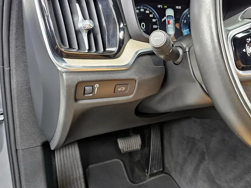 Volvo V60 CC T5 PRO AWD , снимка 16 - Автомобили и джипове - 55562513