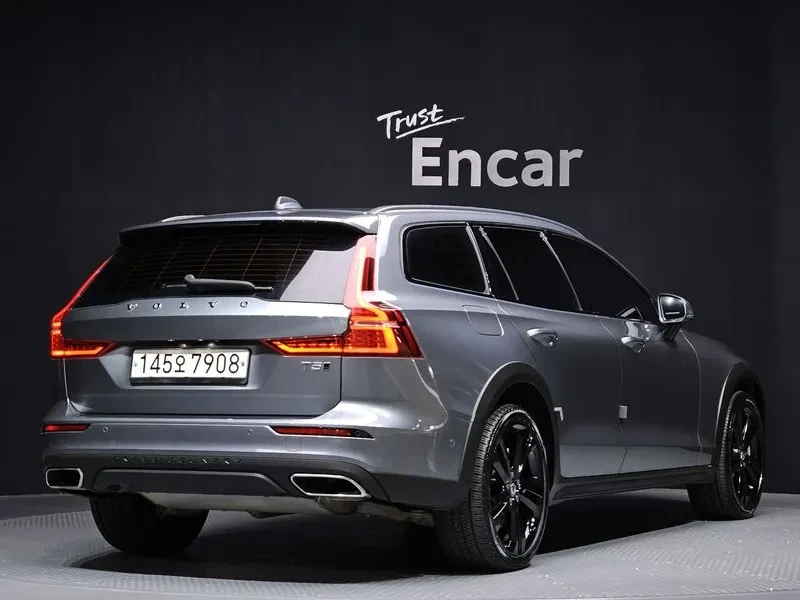 Volvo V60 CC T5 PRO AWD , снимка 2 - Автомобили и джипове - 55562513
