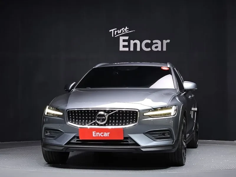 Volvo V60 CC T5 PRO AWD , снимка 3 - Автомобили и джипове - 55562513