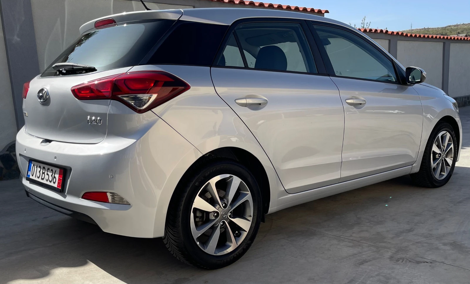 Hyundai I20 1.1 CRDI Euro 6 - изображение 5