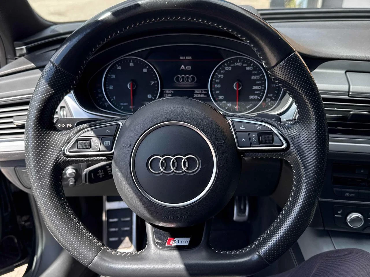 Audi A6 Competition* 3xSline* BlackOptic* Хедъп* BOSE* 360 - изображение 7