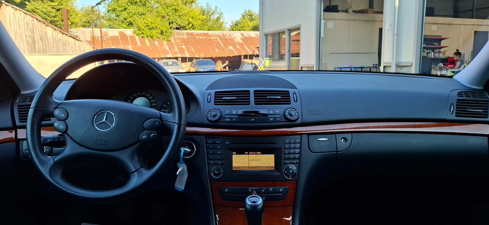 Mercedes-Benz E 200 Компресор - изображение 8