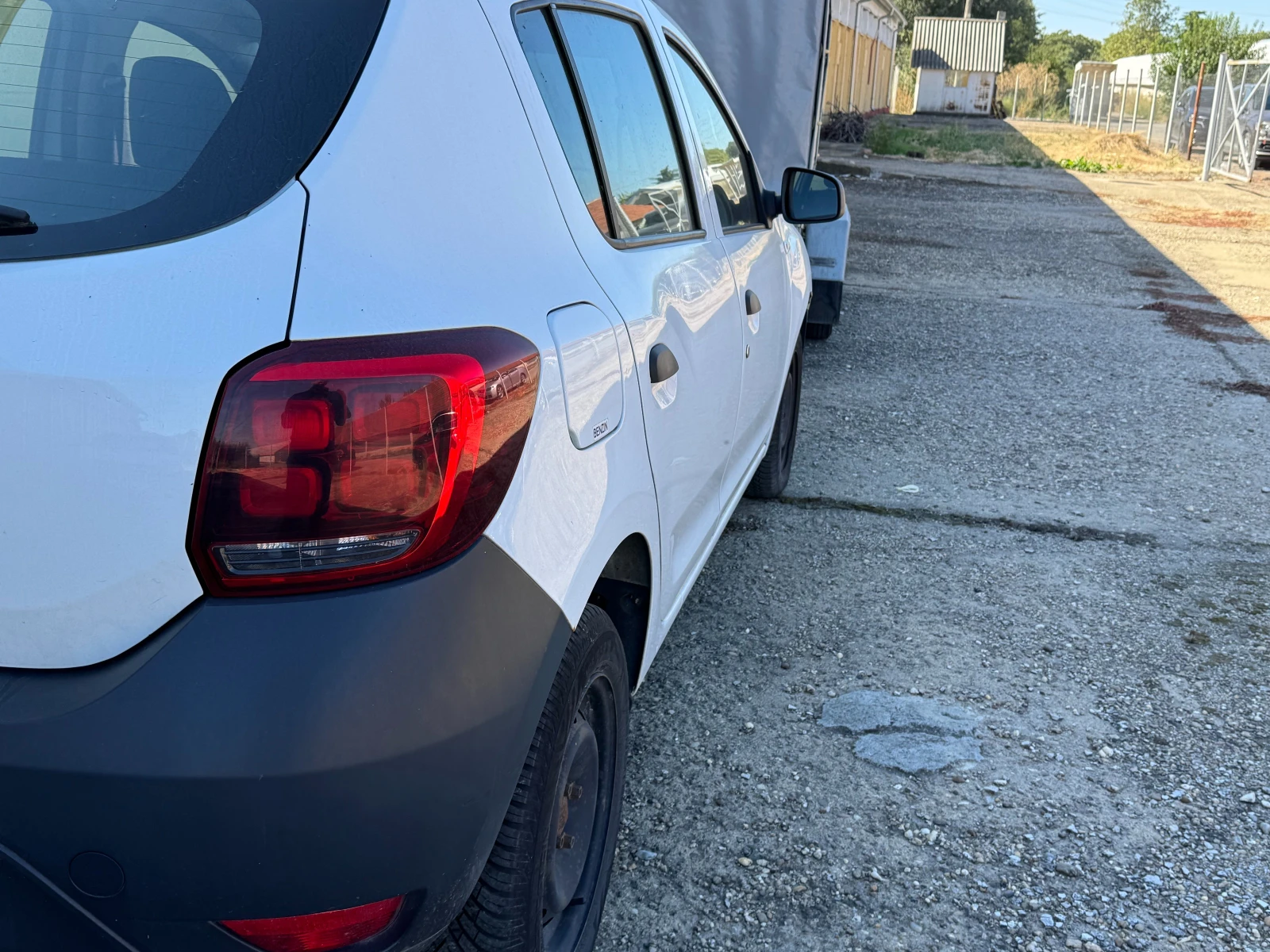 Dacia Sandero  - изображение 8