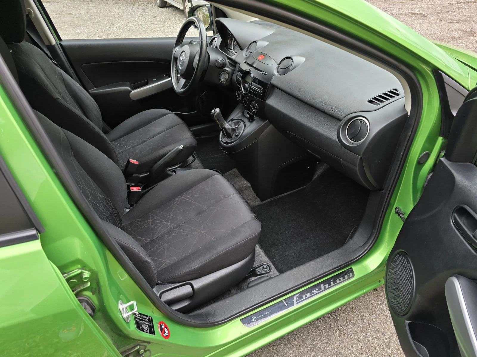 Mazda 2   107000.4.  | Mobile.bg   11