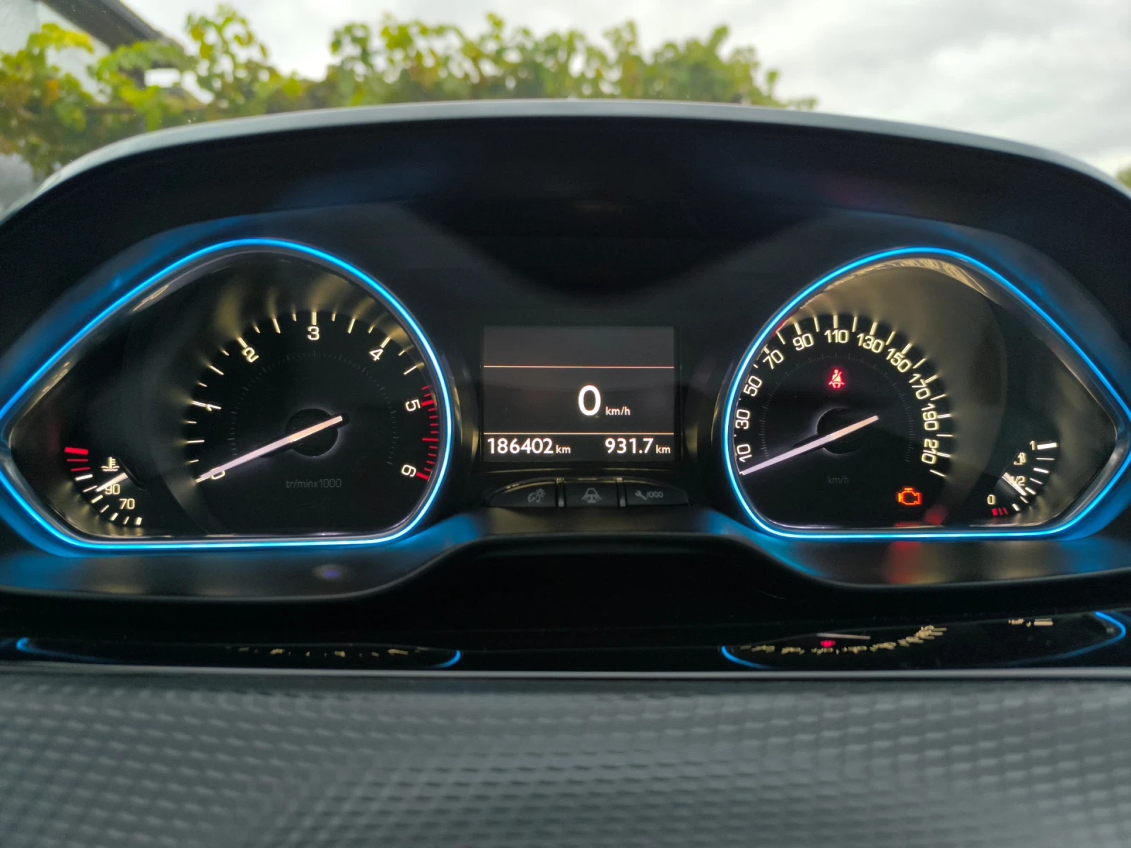 Peugeot 2008 1.5 HDI 130кс 6ск , панорама, навигация, камера  - изображение 9