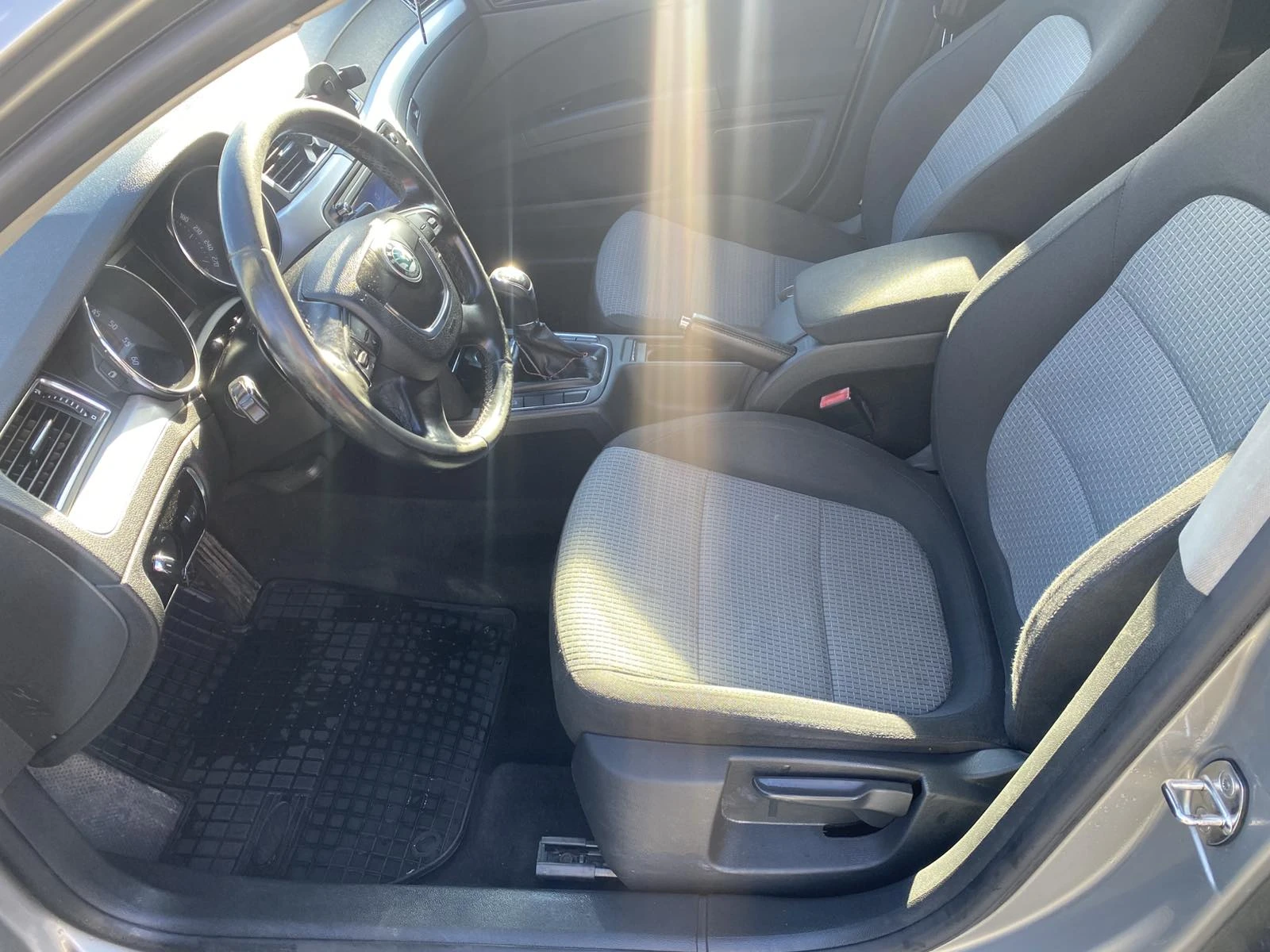 Skoda Superb 2.0 TDI * 140 к.с. * 6 скорости * Перфектна *  - изображение 7