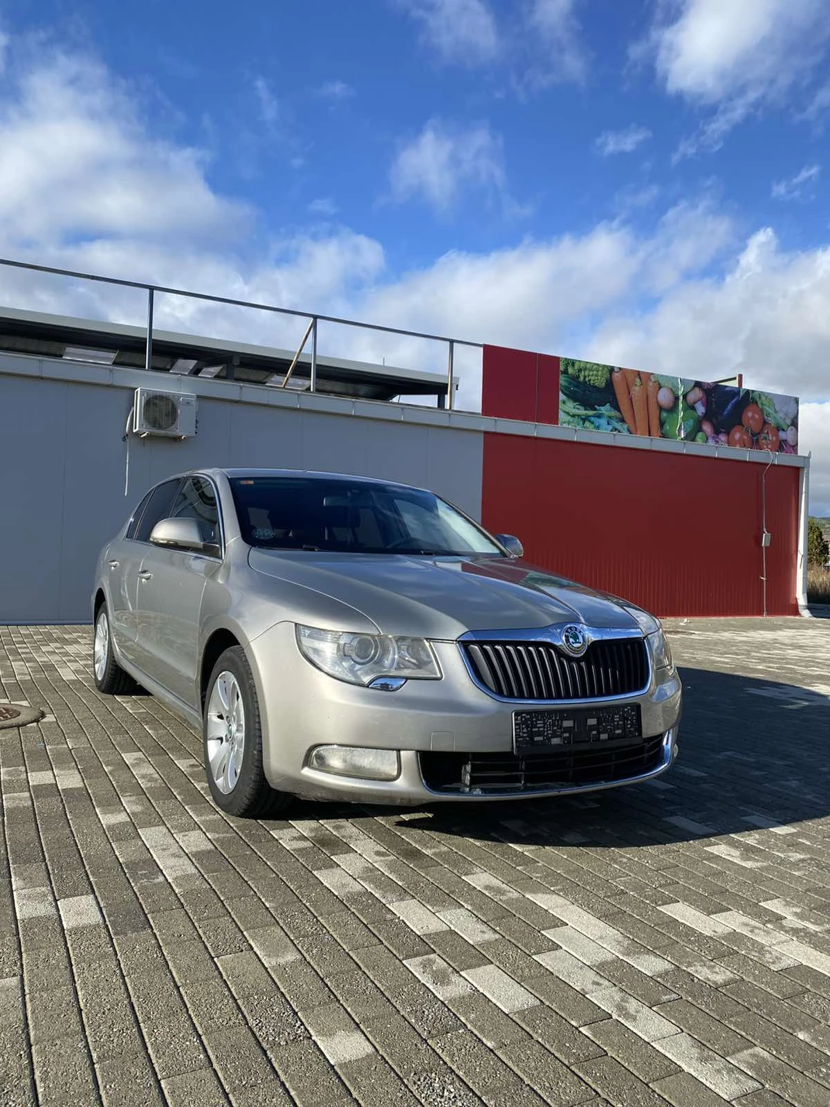 Skoda Superb 2.0 TDI * 140 к.с. * 6 скорости * Перфектна *  - изображение 4
