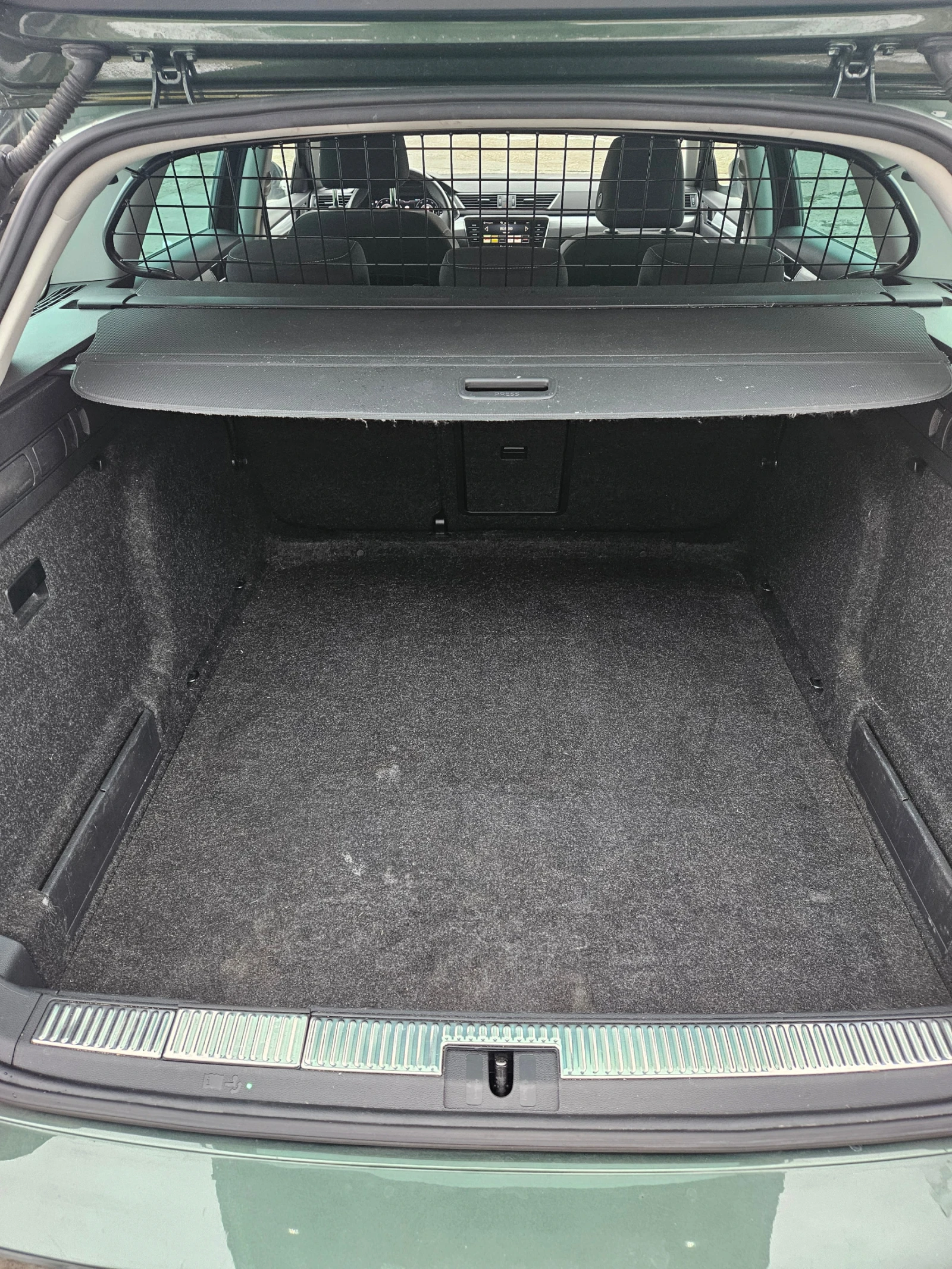 Skoda Superb 2.0 150HP, снимка 7 - Автомобили и джипове - 53837109