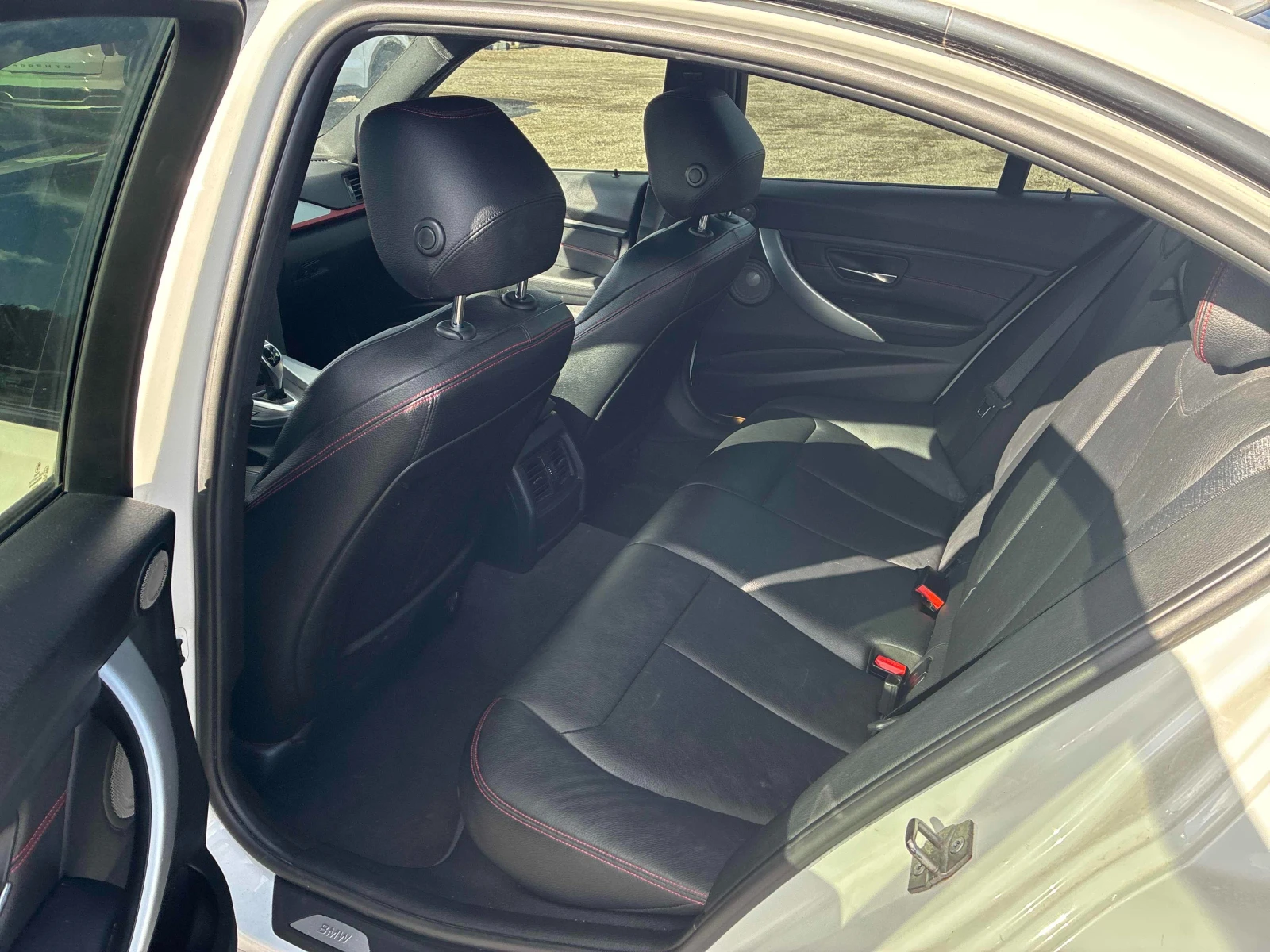 BMW 335 КАМЕРА / ПОДГРЕВИ / NAVI / PANO, снимка 10 - Автомобили и джипове - 53810718