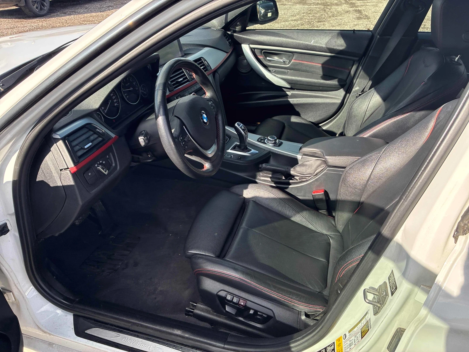 BMW 335 КАМЕРА / ПОДГРЕВИ / NAVI / PANO, снимка 6 - Автомобили и джипове - 53810718